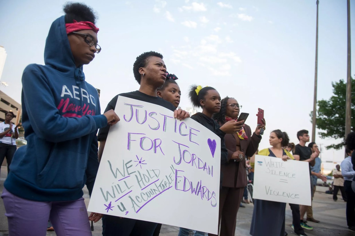 Roy Oliver’s Conviction Is a Rarity Among Rarities