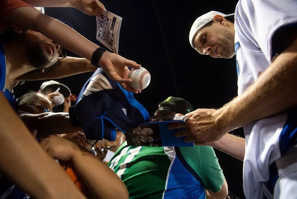 See Dirk Nowitzki and Other Celebs Play Tennis For $20