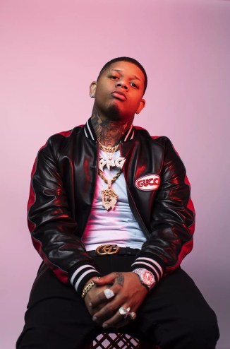 Yella Beezy posing for a photo