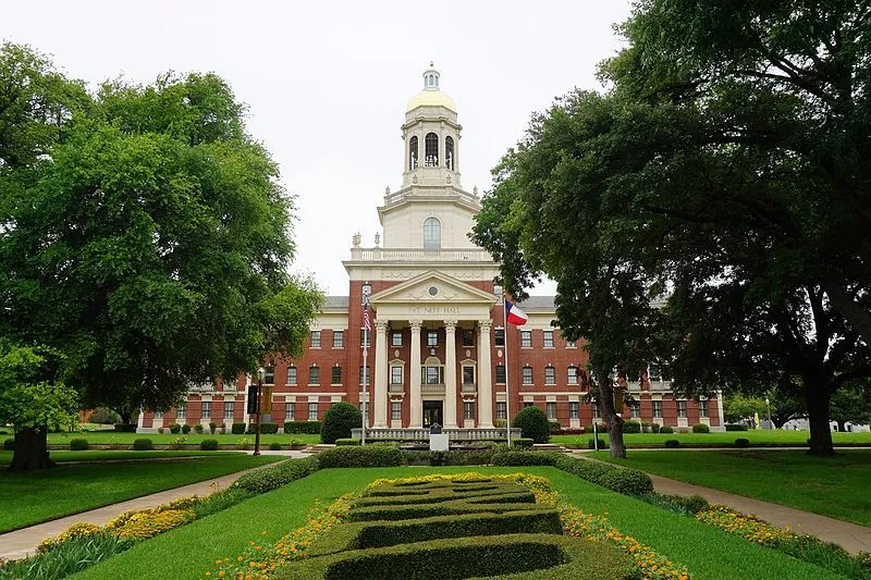Baylor Professor Apologizes After Speaker Promotes Conversion Therapy in Class