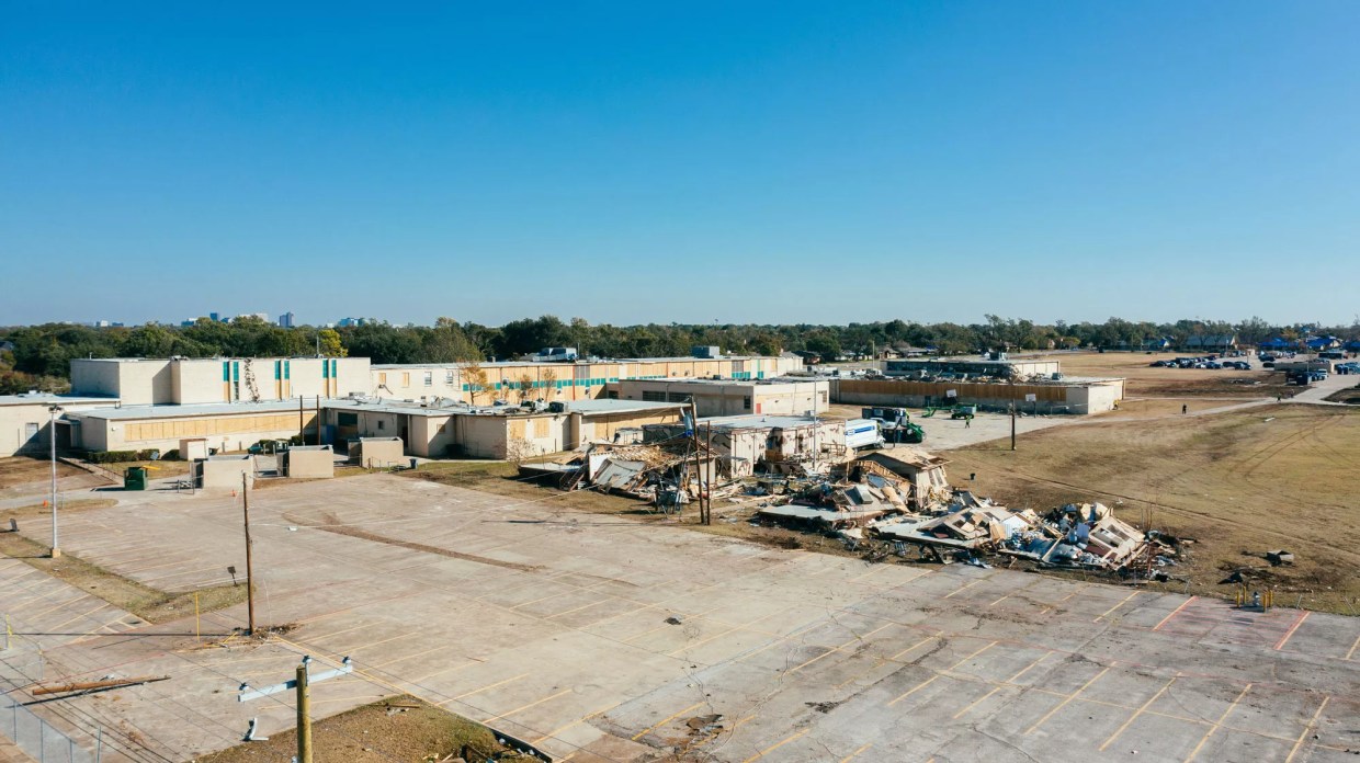 Miss Ponytail <i>Dallas Morning News</i> Throws a TJ Tantrum