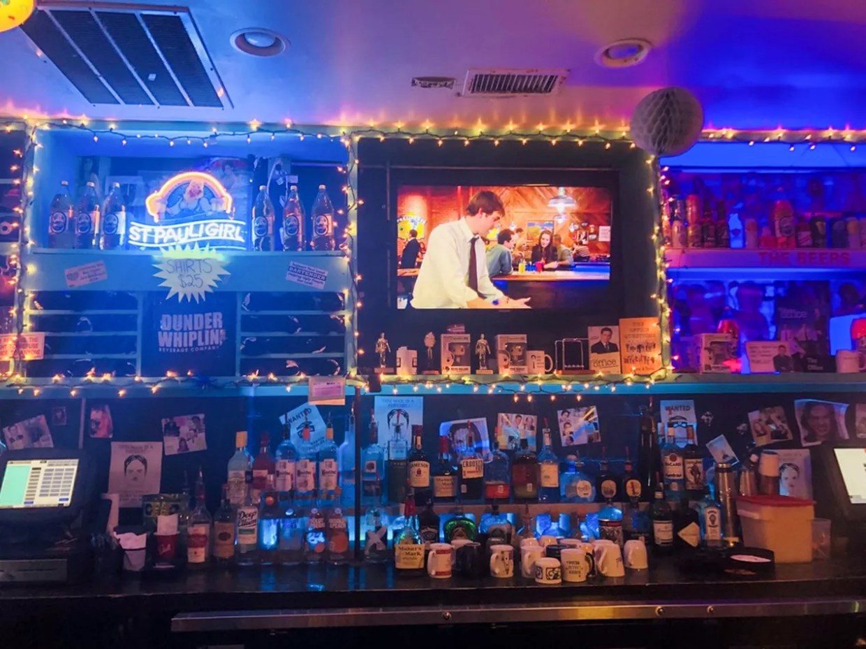 Dallas Bar Owners File Lawsuit Against Abbott