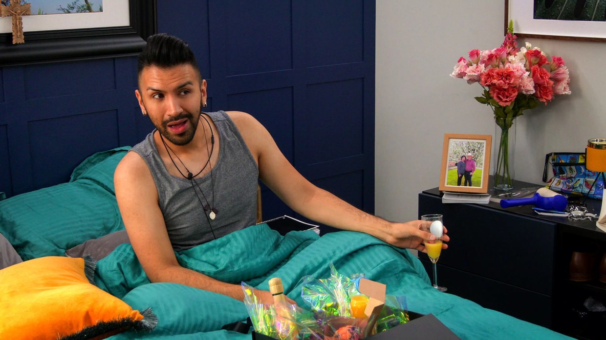 <i>The Circle</i>’s Chris Sapphire Knows Isolation and Has Advice for the Rest of Us