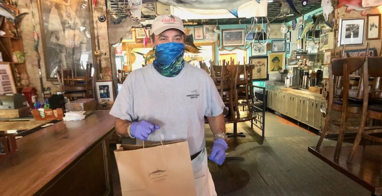 Bars Ordered Closed, Restaurant Capacity Limited as Abbott Dials Up Coronavirus Restrictions