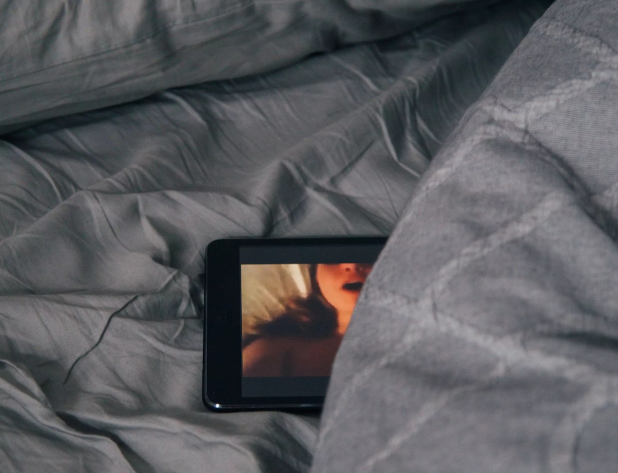 ‘I’m Freaking Out’ – Local Creators Respond to OnlyFans’ Ban on Adult Content