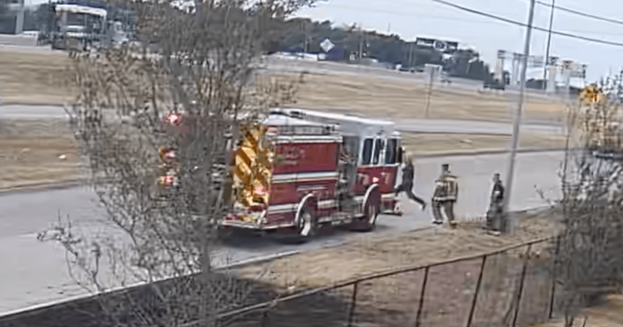 New Video Shows Dallas Paramedic Repeatedly Kicking Mentally Ill Man Before Police Show Up