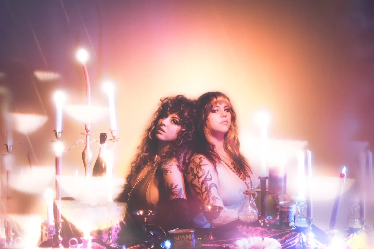 Dallas band King Clam (from left, Scarlet McPherson and Skyler Chilton), release new single "69."