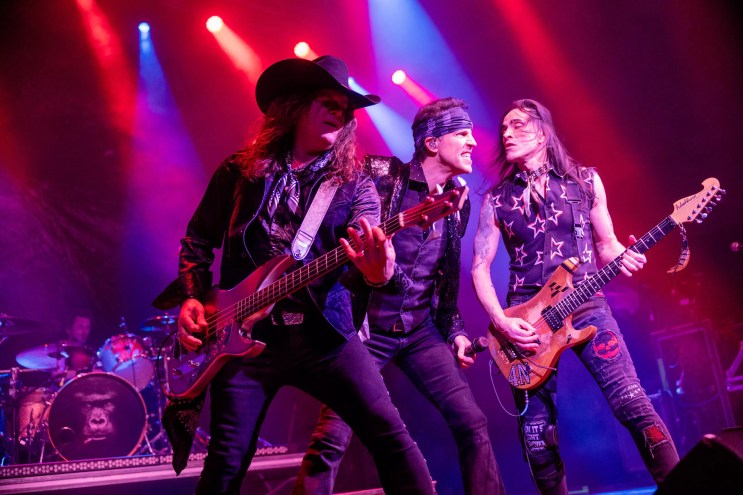 Extreme performing at House of Blues in Dallas.