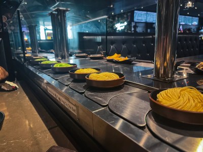 Plano's Revolving Hotpot Spot Is a Must-Try, Here's a Guide for Newbies